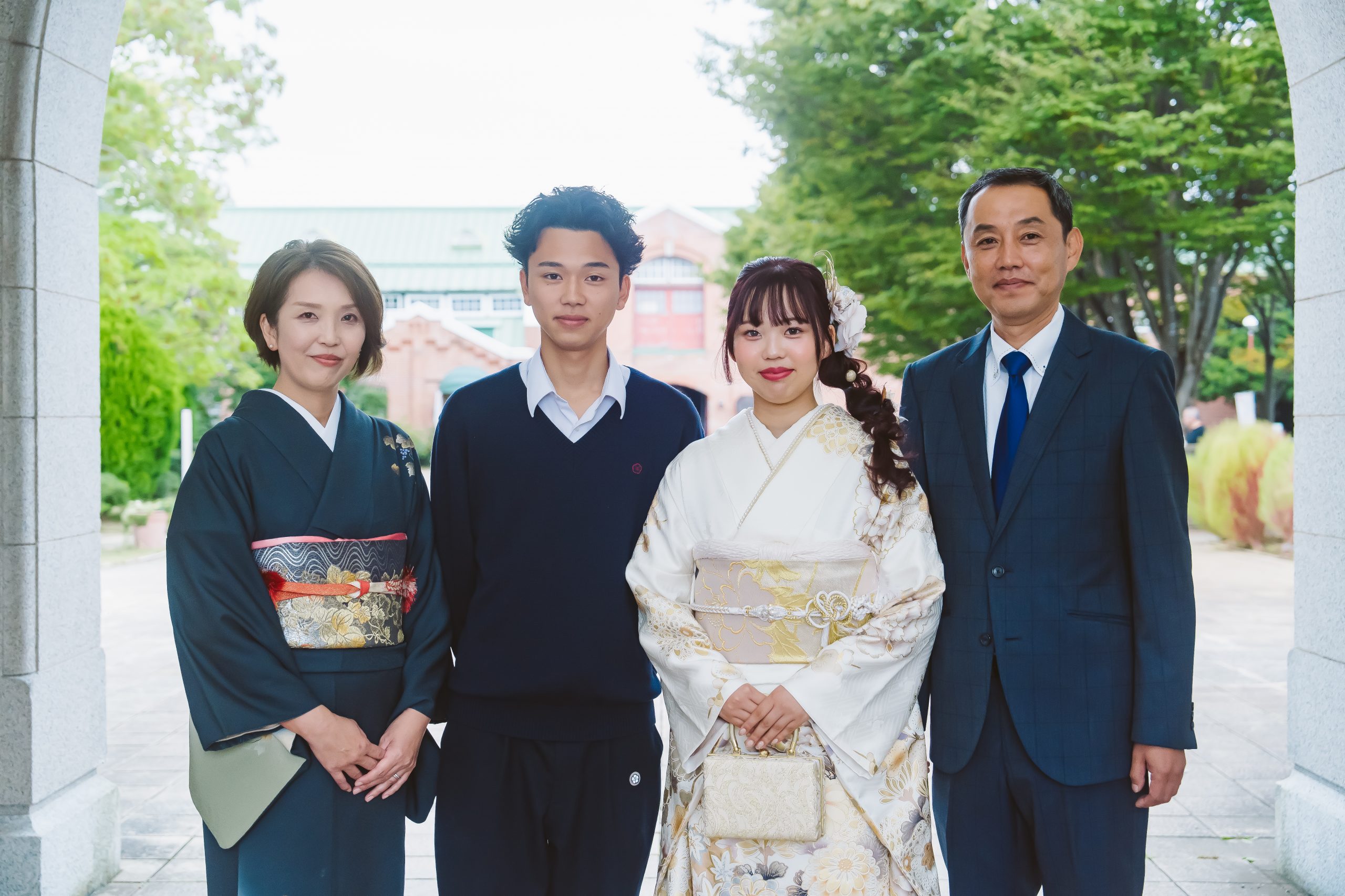 振袖の前撮り、お母様やご家族の服装はどうする？最高の思い出を作るためのヒント